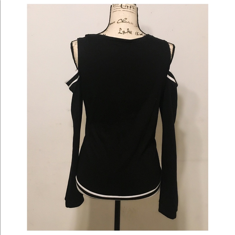 Sweatshirt - Picture 2 of 5